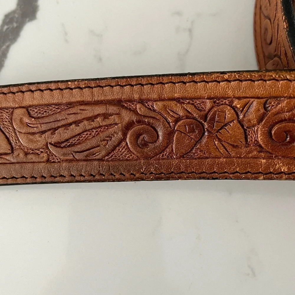 Vintage Silver Creek Collection 100% Leather Tooled Scroll Western Belt USA